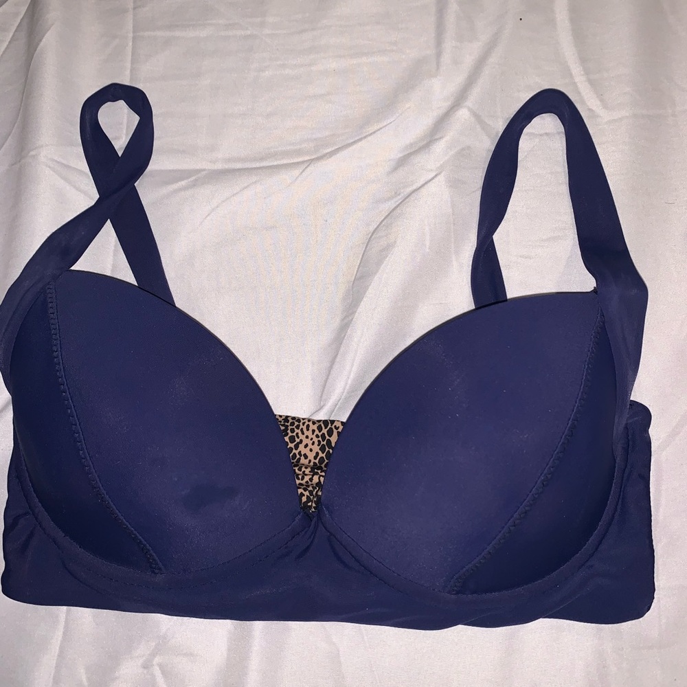 Acacia top